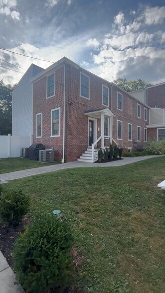 More Photos Of 331 W Miner St, West Chester Office For Lease