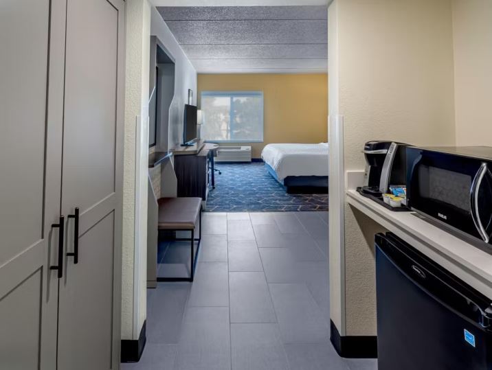 More Photos Of 1000 Imperial Ave, Rothschild Hotel For Sale