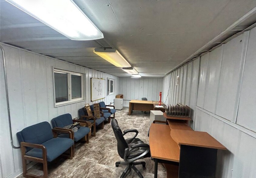 More Photos Of 3512 E Bench Rd, Dillon Manufacturing For Sale