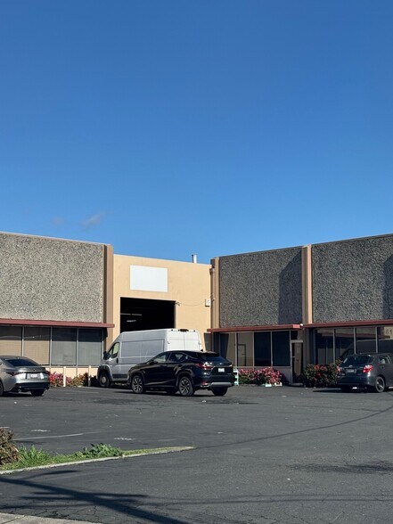 More Photos Of 1605-1619 Abram Ct, San Leandro Manufacturing For Lease