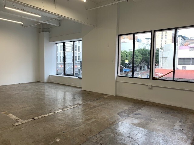 More Photos Of 656 S Los Angeles St, Los Angeles Loft Creative Space For Lease