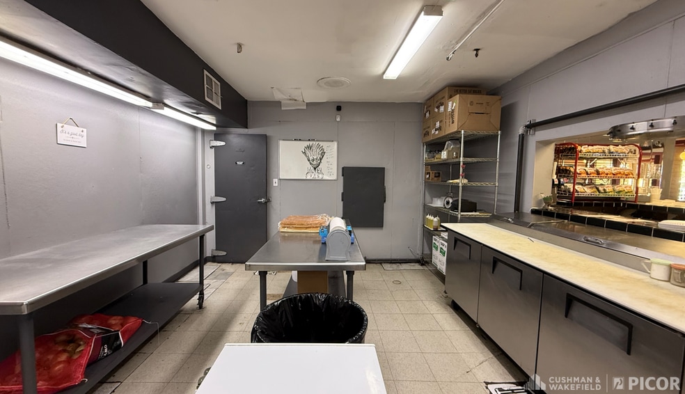 More Photos Of 5810 E 22nd St, Tucson Fast Food For Sale