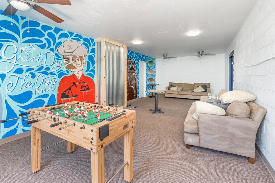 More Photos Of 2700 White Ln, Bakersfield Apartments For Sale