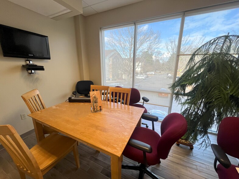 More Photos Of 5741 Cleveland St, Virginia Beach Office For Lease