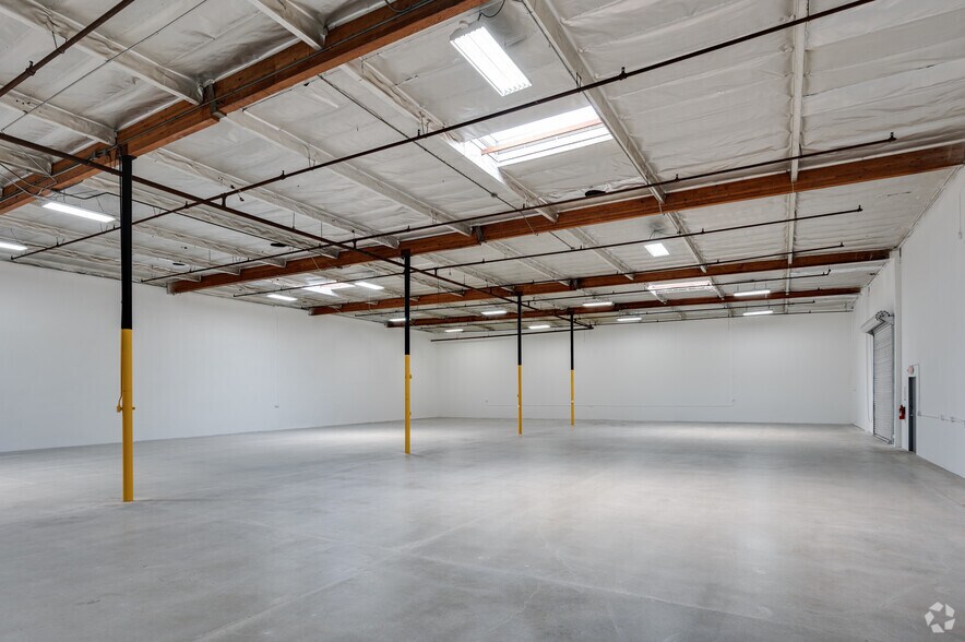 More Photos Of 1170-1172 N Armando St, Anaheim Warehouse For Lease