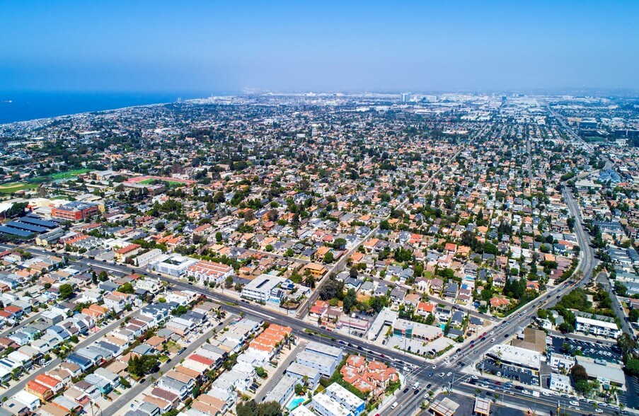 More Photos Of 1701 Artesia Blvd, Manhattan Beach Apartments For Sale