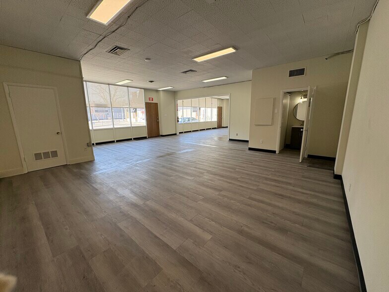 More Photos Of 3611 Main St, Kansas City Office For Lease