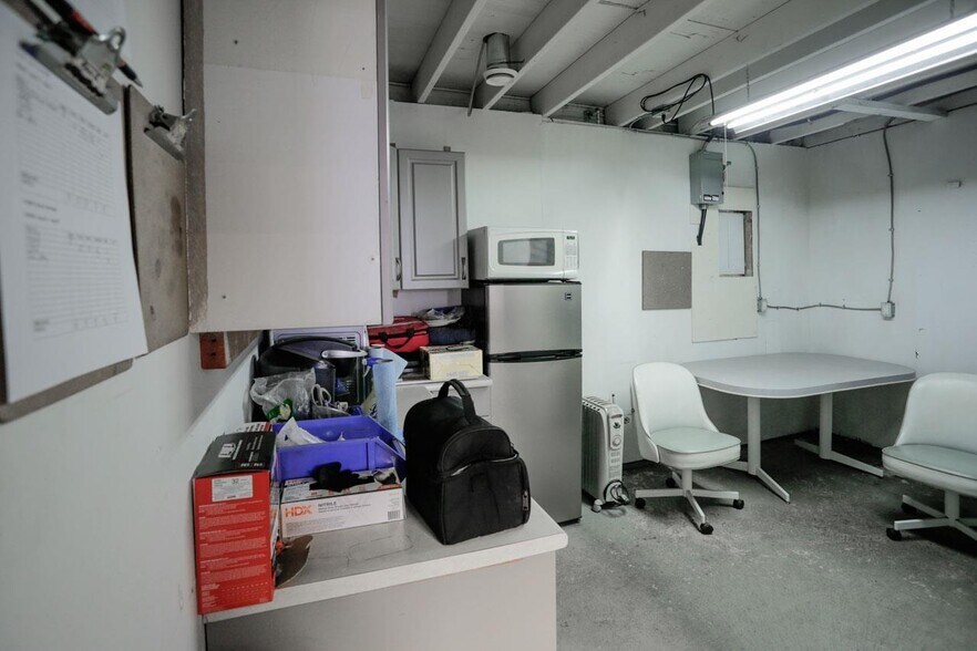 More Photos Of 33733 King Rd, Abbotsford Industrial For Sale