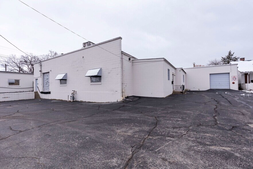 More Photos Of 1311 Bernheim Ln, Louisville Industrial For Sale
