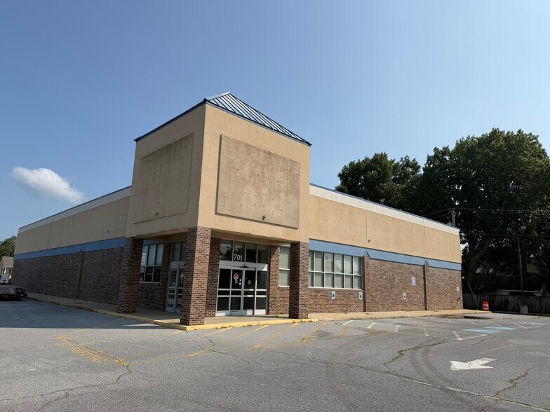 More Photos Of 701 Atlanta Rd, Seaford Freestanding For Lease