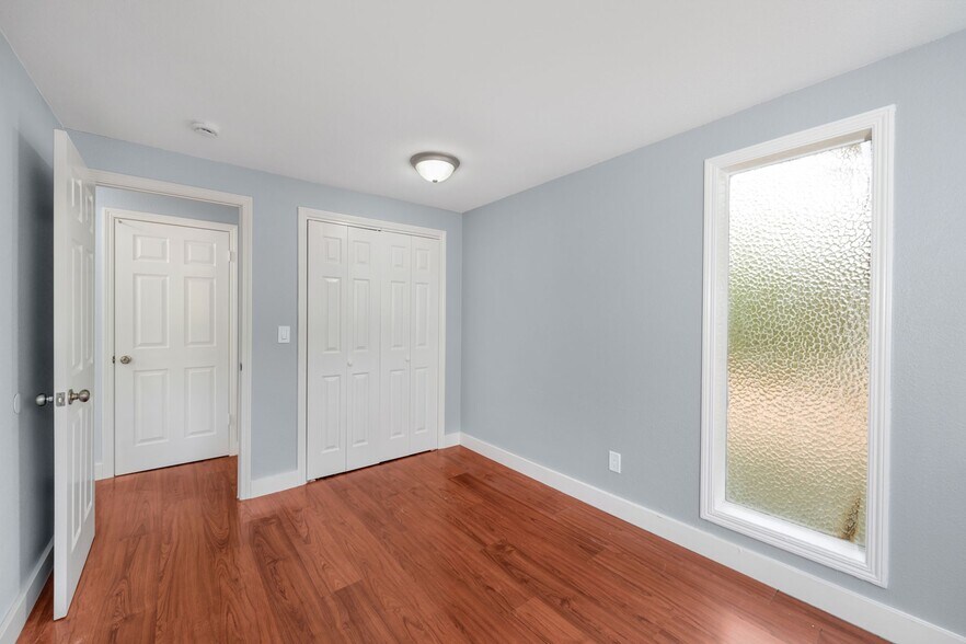 More Photos Of 3240-3320 NE 8th St, Gresham Apartments For Sale