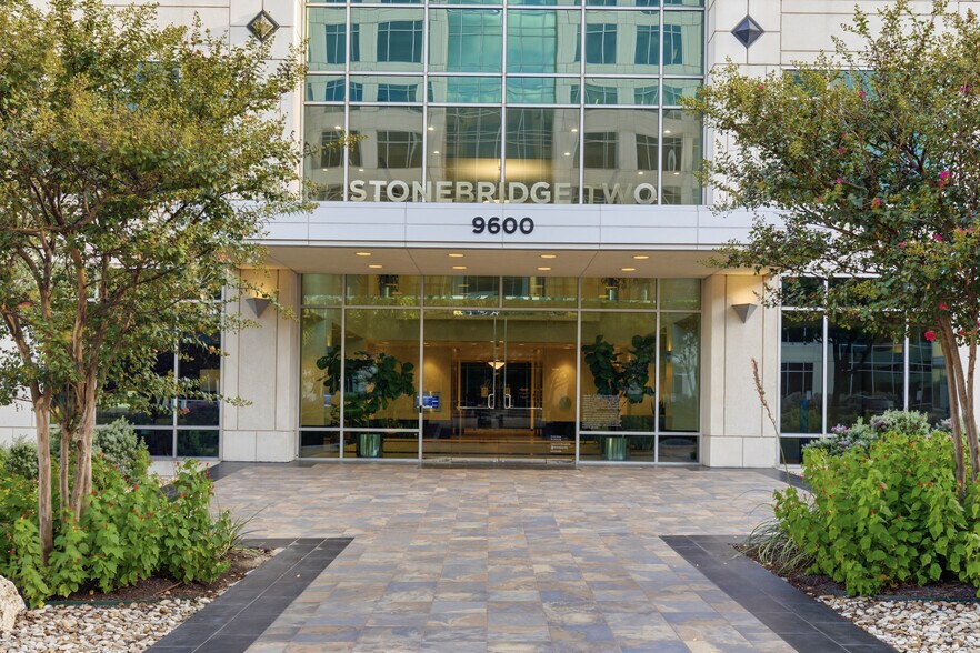More Photos Of 9606 N Mopac Expy, Austin Unknown For Lease