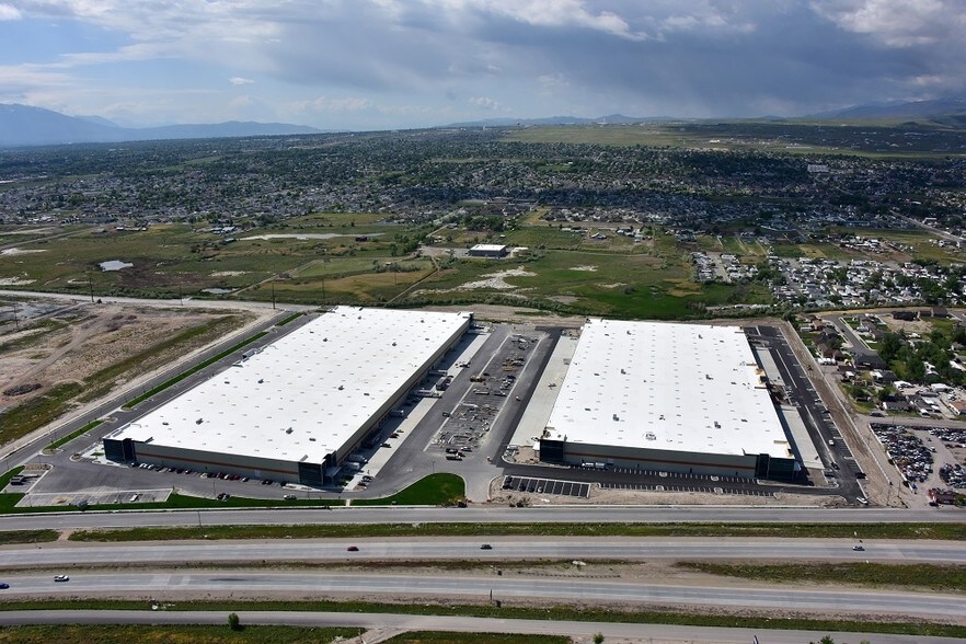 More Photos Of 2450-2464 S 6755 W, West Valley City Warehouse For Lease