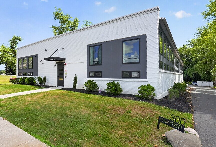 Primary Photo Of 300 Penn St, Pennsburg Apartments For Sale