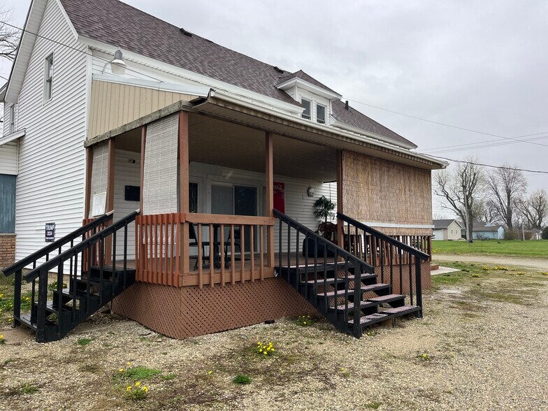 More Photos Of 1040 S Wayne St, Saint Marys Restaurant For Sale