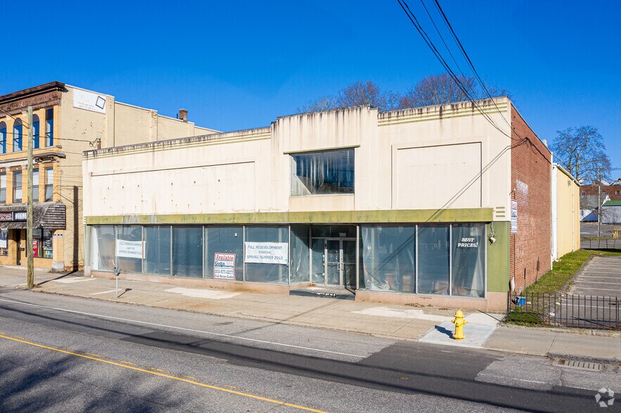 Primary Photo Of 83 E Main St, Torrington Freestanding For Lease