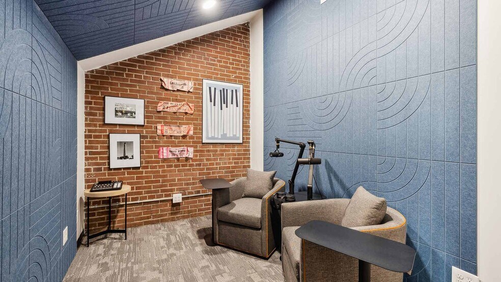 More Photos Of 2600 8th Ave S, Nashville Coworking Space