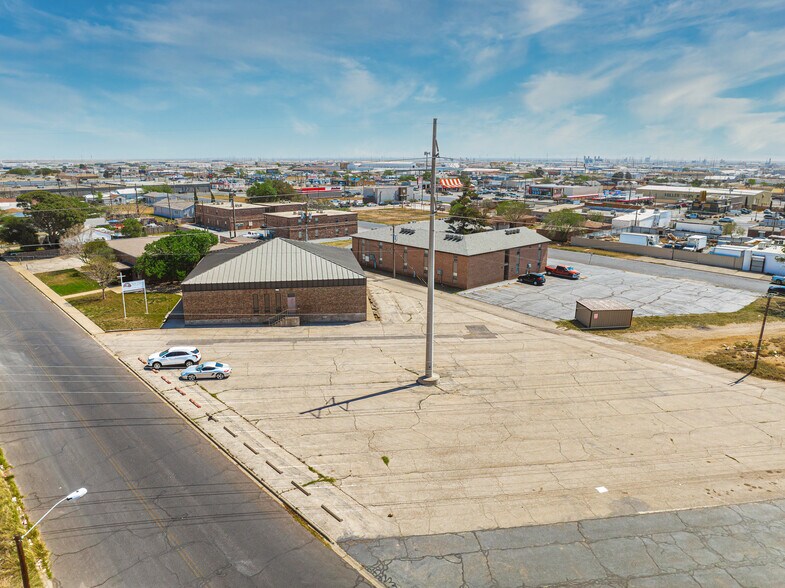 More Photos Of 2110 E 10th St, Odessa Specialty For Sale