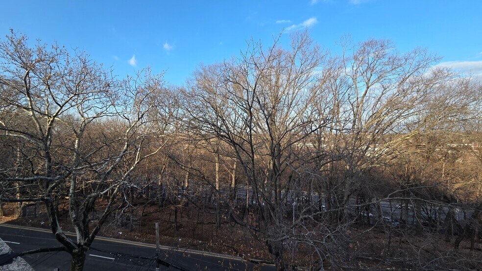 More Photos Of 76-18 Grand Central Pky, Forest Hills Apartments For Sale