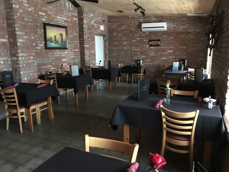 More Photos Of 1424 Washington Ave, Waco Restaurant For Sale