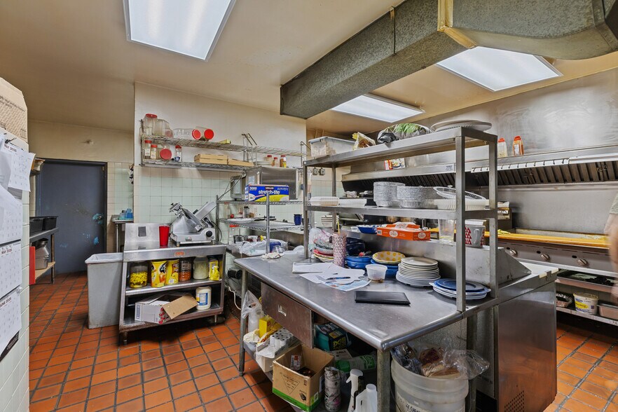 More Photos Of 663 W Pratt St, Baltimore Storefront Retail Residential For Sale