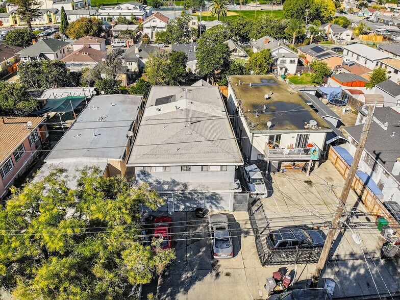 More Photos Of 1927 82nd Ave, Oakland Apartments For Sale