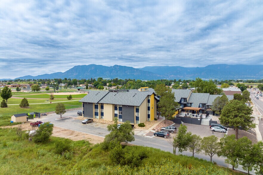 More Photos Of 3349 E Fountain Blvd, Colorado Springs Apartments For Sale
