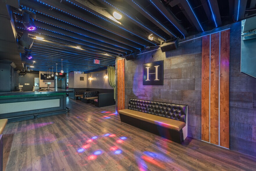 More Photos Of 1336 U St NW, Washington Bar For Lease