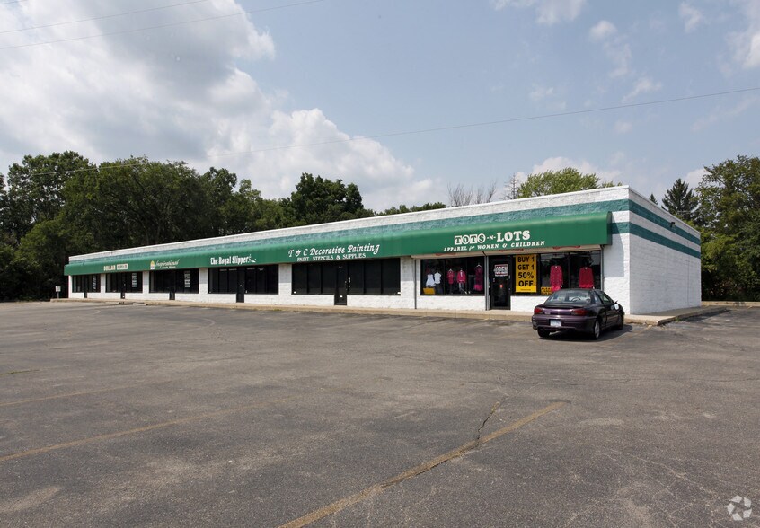 Primary Photo Of 3011 N Linden Rd, Flint Unknown For Lease