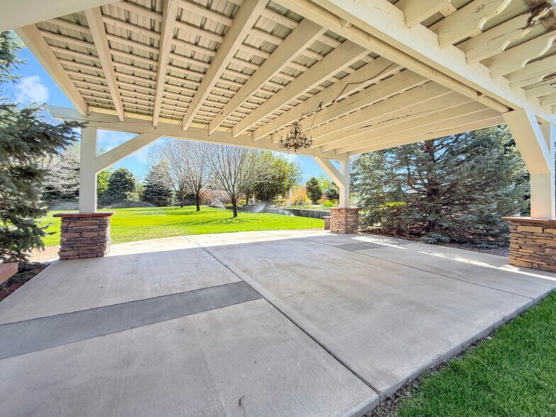 More Photos Of 5955 Sawmill Mesa Rd, Delta Specialty For Sale