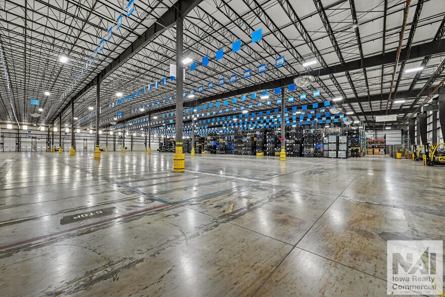 More Photos Of 4600-5000 20th Ave SW, Cedar Rapids Warehouse For Lease