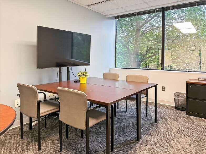 More Photos Of 10440 Little Patuxent Pky, Columbia Coworking Space