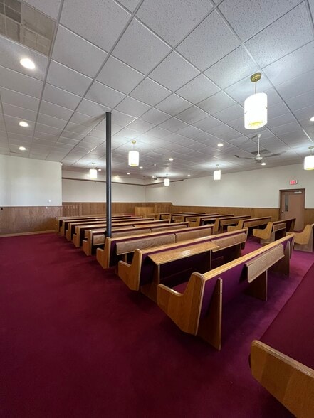 More Photos Of 1100 London St, Menasha Religious Facility For Sale