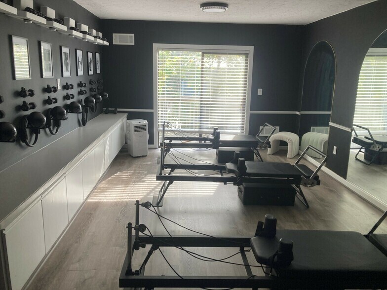 More Photos Of 114 Pembroke St, Kingston Storefront Retail Residential For Sale