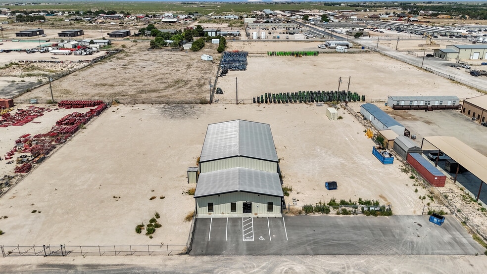 More Photos Of 11424 W County Road 35, Midland Warehouse For Lease