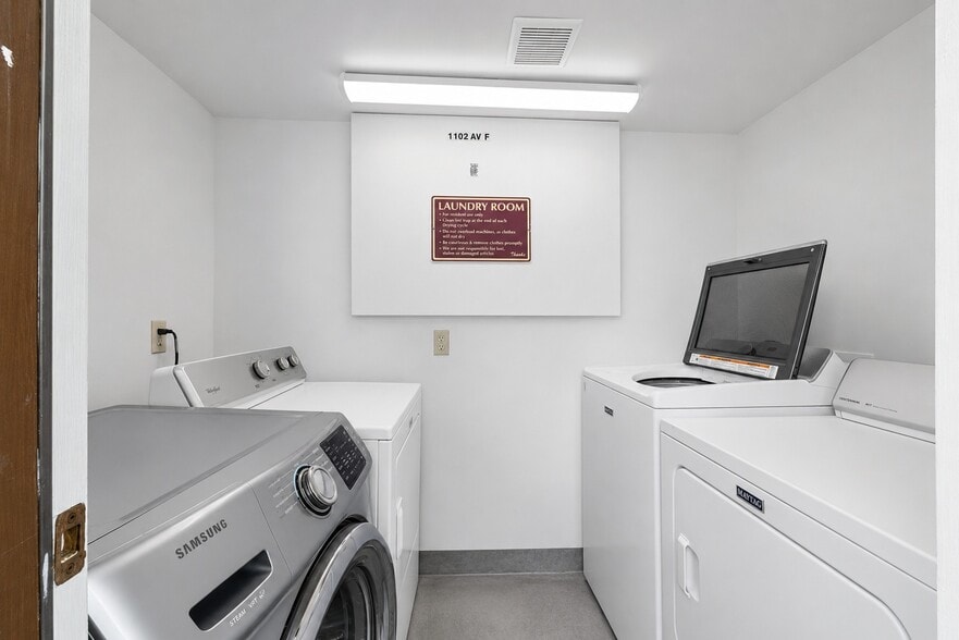 More Photos Of 525 11th St, Galveston Apartments For Sale