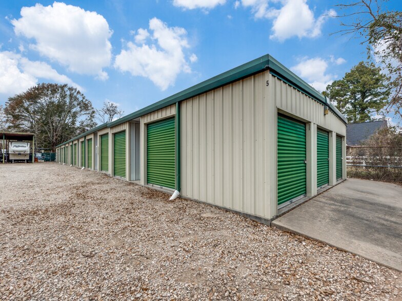 More Photos Of 20030 Cook Rd, Tomball Self Storage For Sale