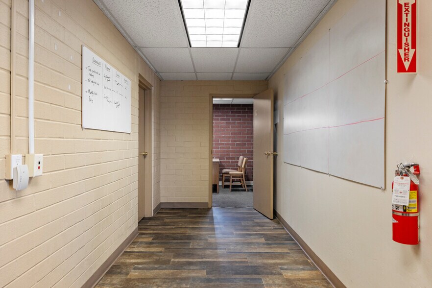 More Photos Of 3735 Washburn Way, Klamath Falls Warehouse For Lease