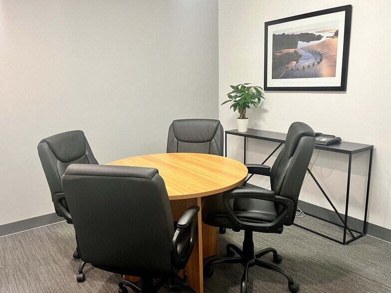 More Photos Of 5 Great Valley Pky, Malvern Office For Sale