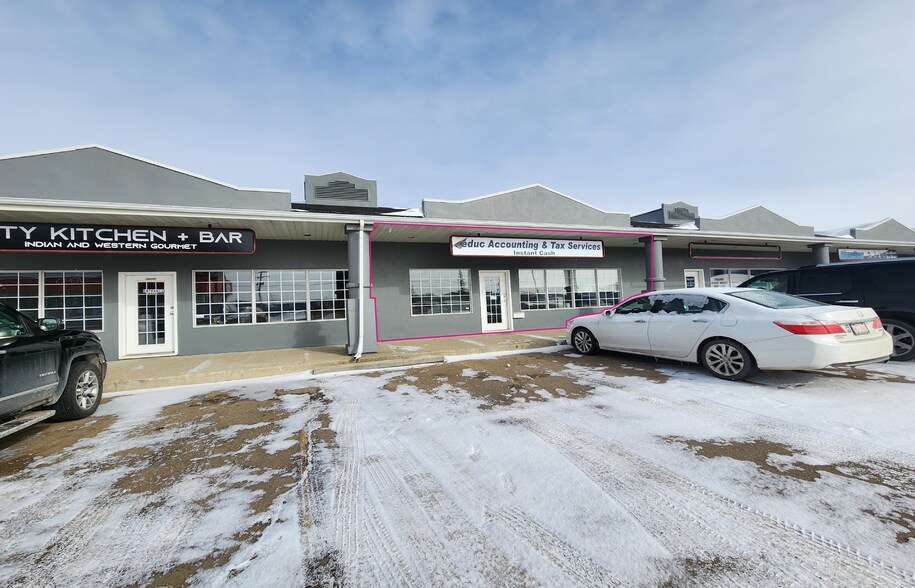 More Photos Of 6201 50th St, Leduc General Retail For Sale