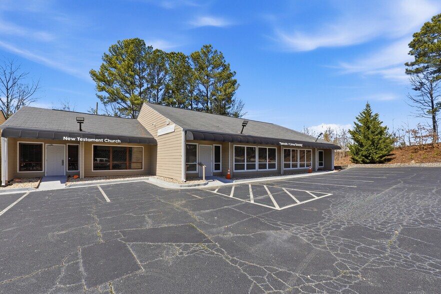 More Photos Of 415-421 W Pike St, Lawrenceville Office For Sale