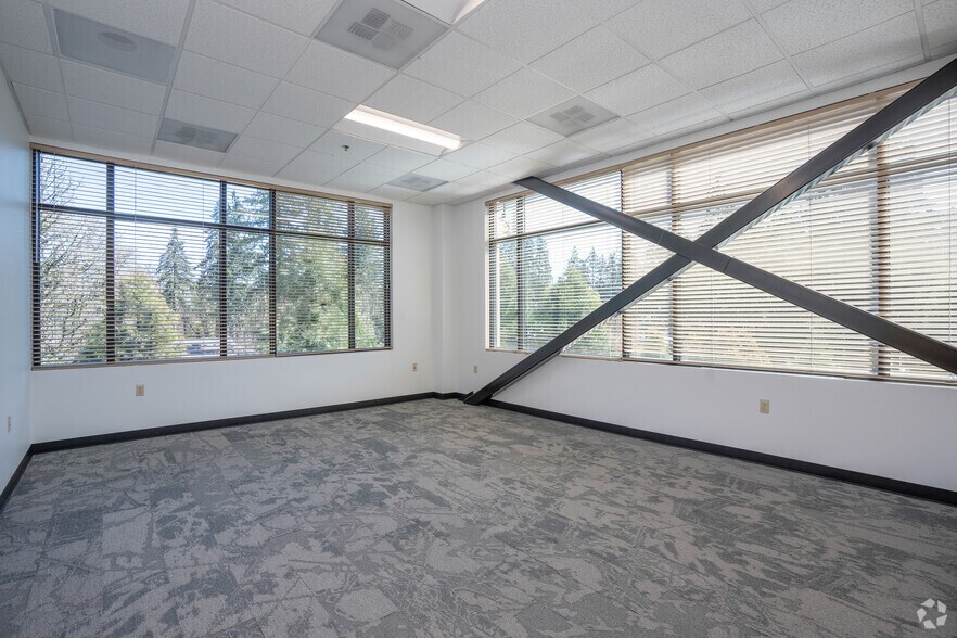 More Photos Of 17040 Pilkington Rd, Lake Oswego Office For Lease
