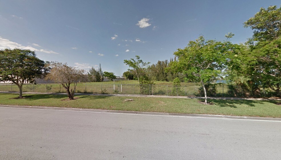 More Photos Of 27455 S Dixie Hwy, Homestead Land For Lease