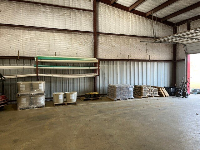 More Photos Of 17650 Texas 19, Montalba Auto Repair For Sale
