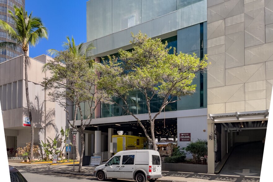 More Photos Of 325 Seaside Ave, Honolulu Theater Concert Hall For Lease