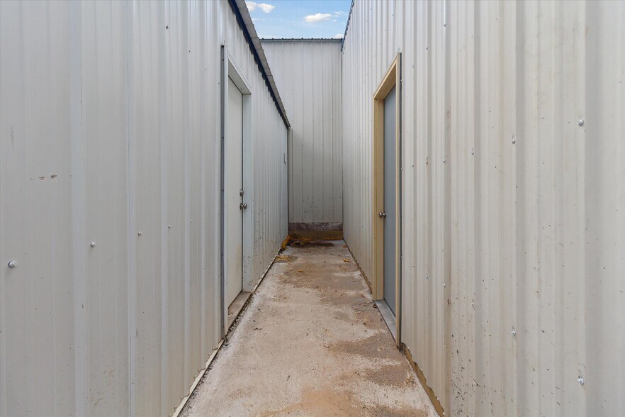 More Photos Of 3159 W Monroe Rd, Alma Freestanding For Sale