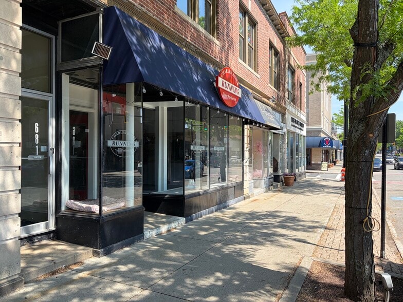 More Photos Of 675-685 Washington St, Norwood Storefront Retail Office For Lease
