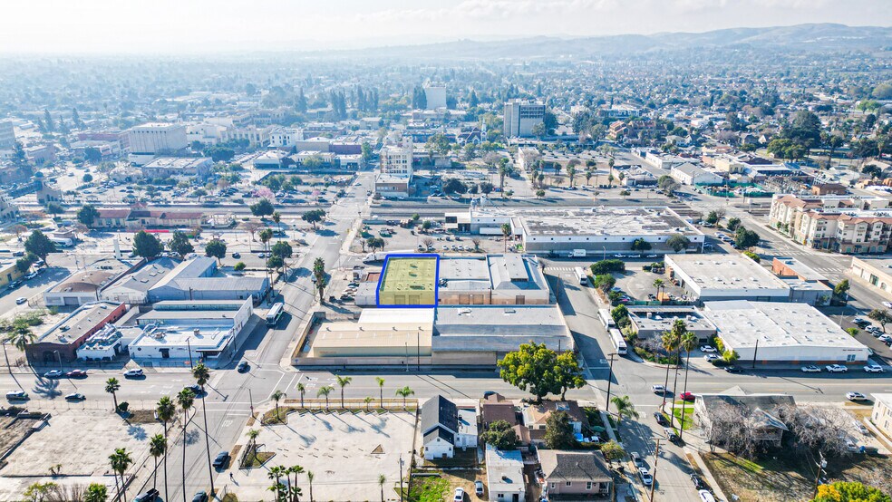More Photos Of 237 W Commercial St, Pomona Warehouse For Lease