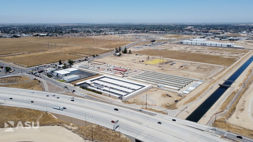More Photos Of 1614 Coffee Rd, Bakersfield Land For Sale