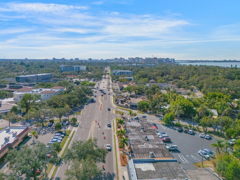 More Photos Of 2801-2815 N Tamiami Trl, Sarasota Unknown For Lease